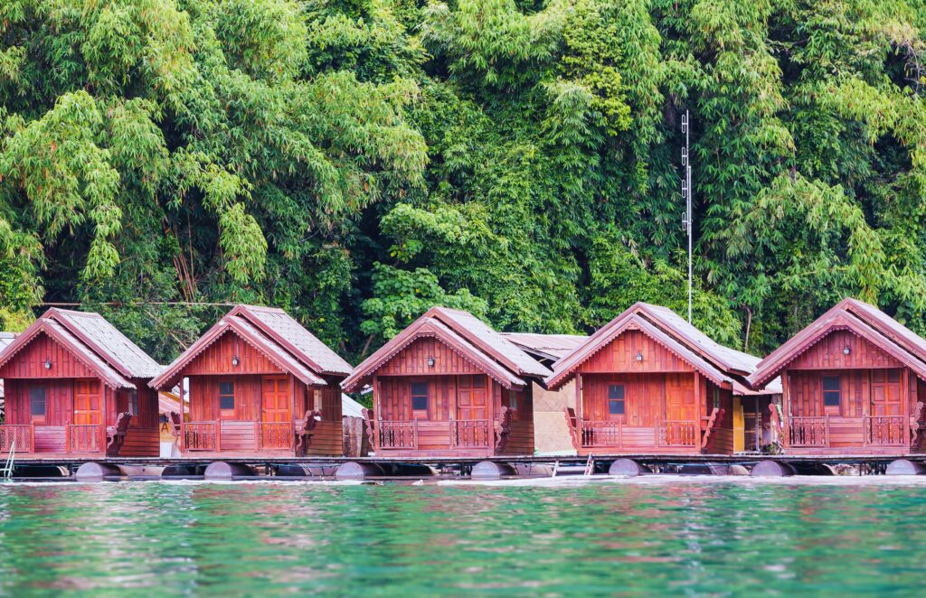 Traveletty - Floating Cabins - lakeside floating houses for tourists