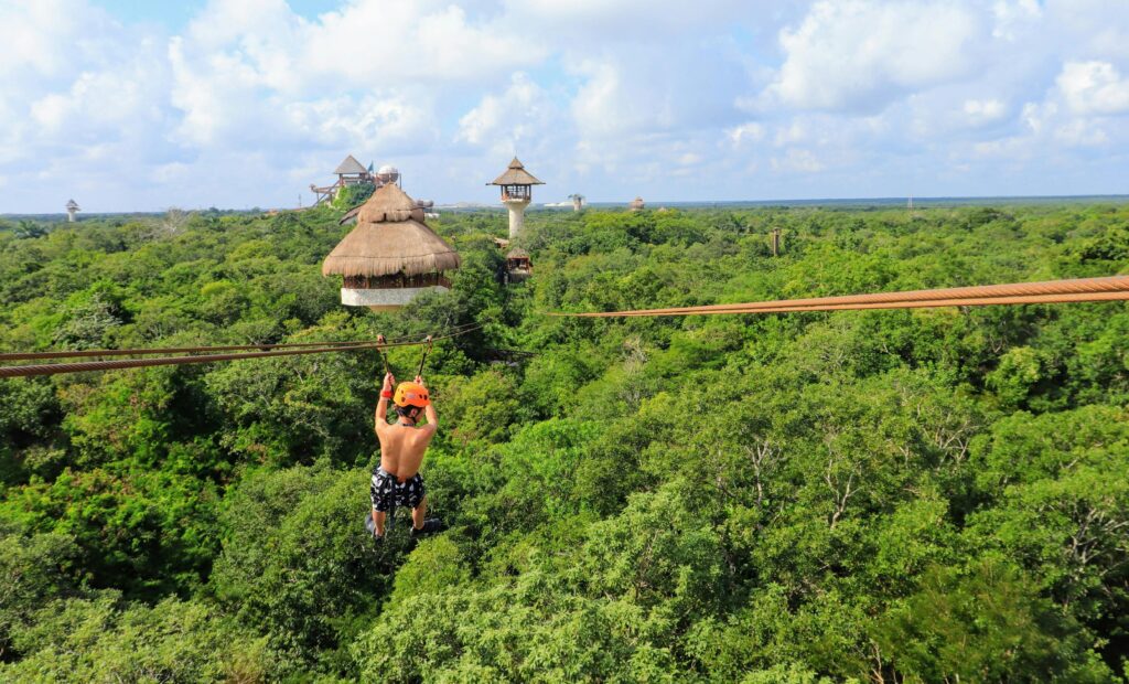 Traveletty - Jungle Huts - tourist ziplining in adventure park